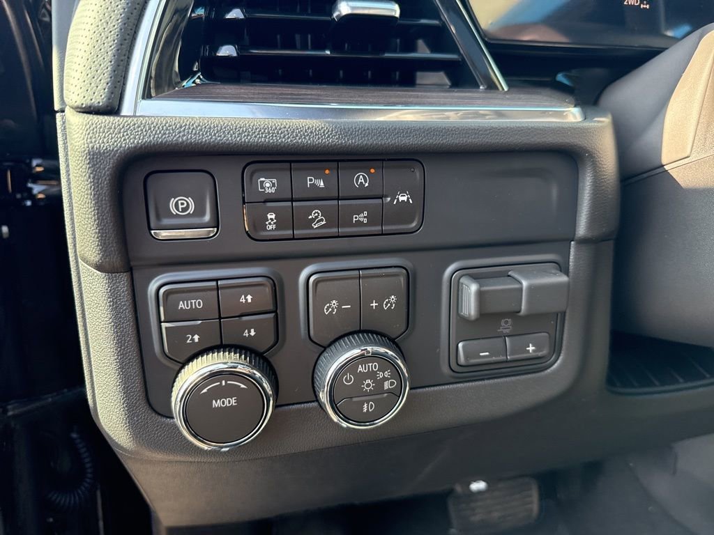 2026 Chevrolet Suburban Premier - Photo 29