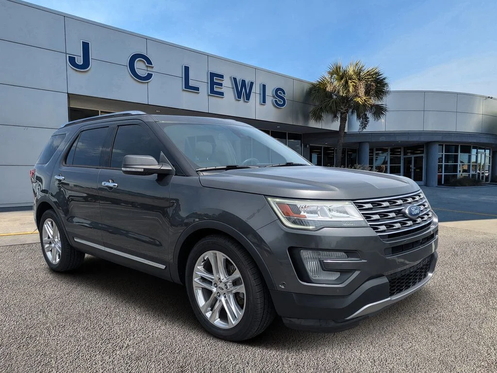 2017 Ford Explorer Limited FWD's photo