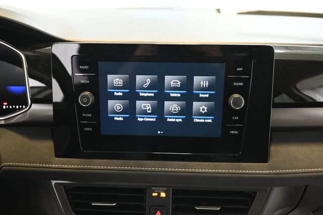 New 2026 White Volkswagen 1.5T SE Black image 5
