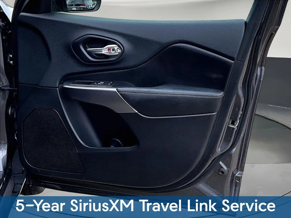 Used 2019 Gray Jeep Limited image 31