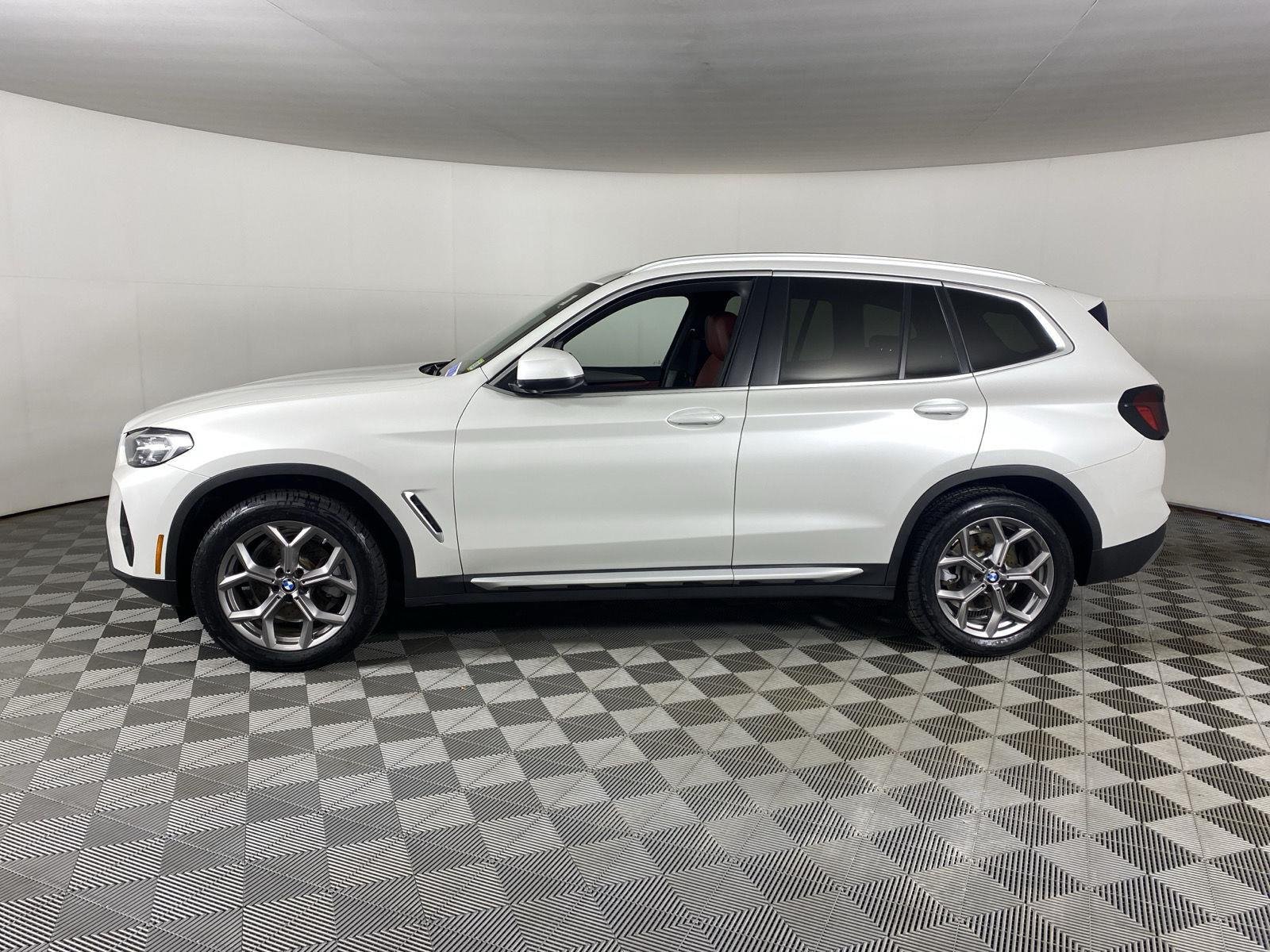 Used 2022 Mineral White Metallic BMW xDrive30i image 7