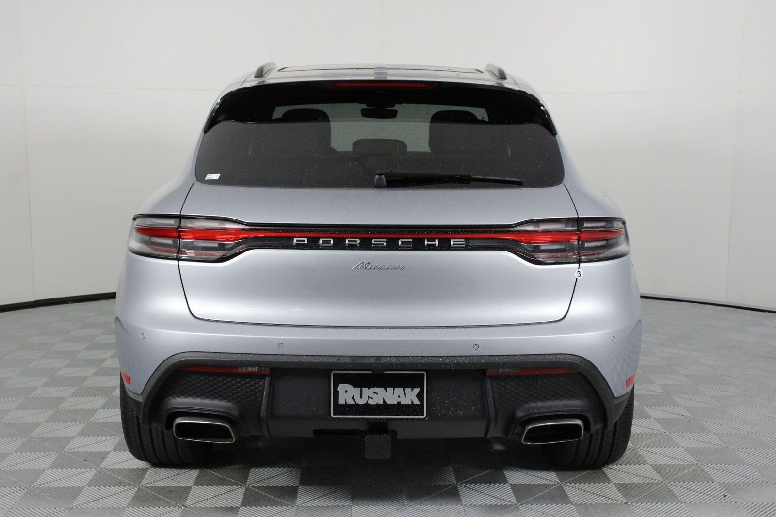 2026 Porsche Macan Base - Photo 6