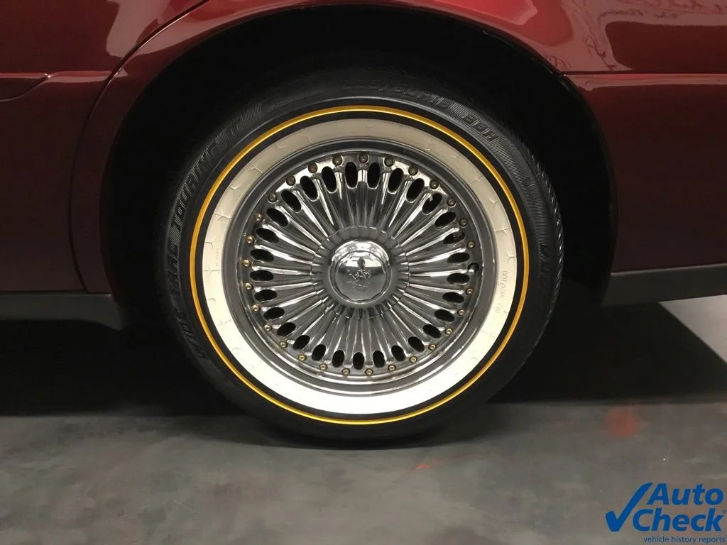 Used 2000 Red Cadillac DHS image 19