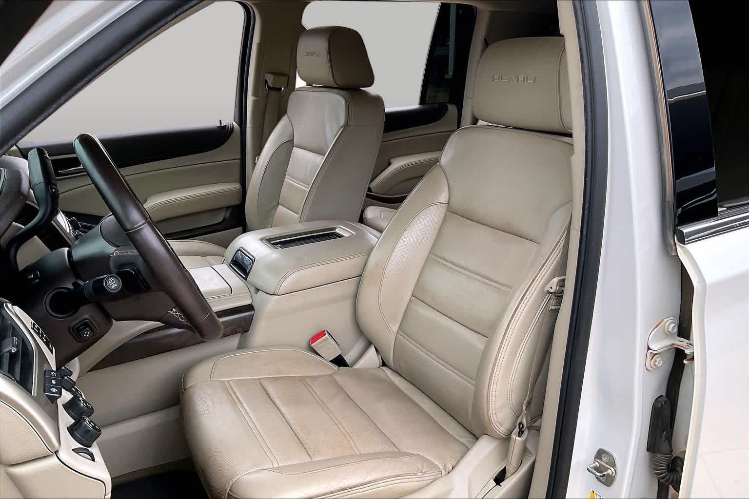 Used 2018 WHITE FROST TRICOAT GMC Denali image 8