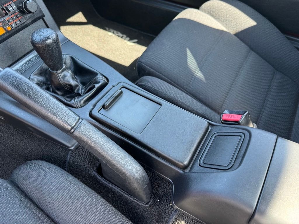 Used 1990 Classic Red Mazda Base image 22