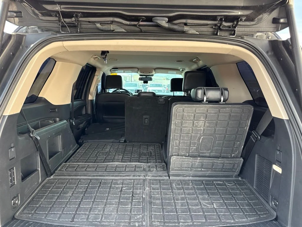 Used 2024 Gray Metallic Ford XLT image 9