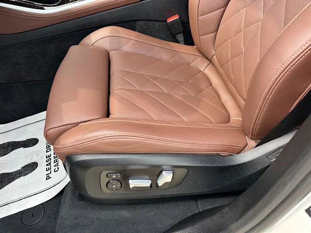Certified Used 2024 Mineral White Metallic BMW xDrive40i image 15