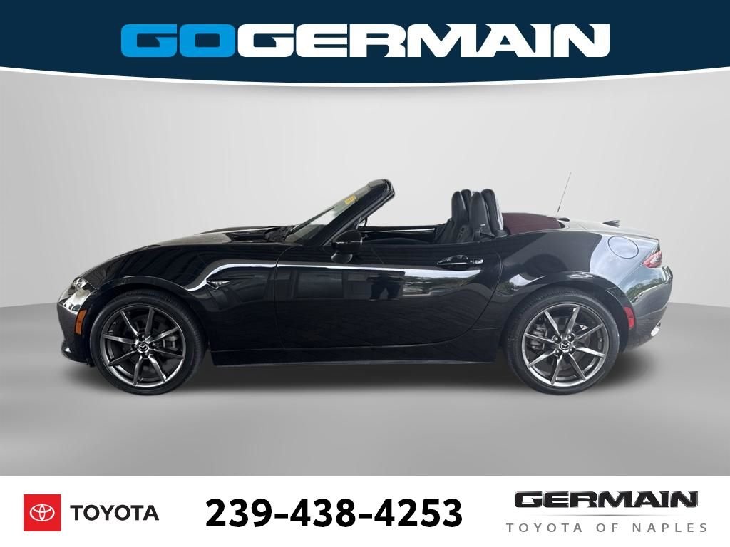 Used 2018 Black Mazda Grand Touring Clean Carfax, Local Trade In. image 2