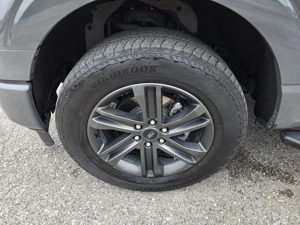 Used 2021 Gray Ford XLT image 9