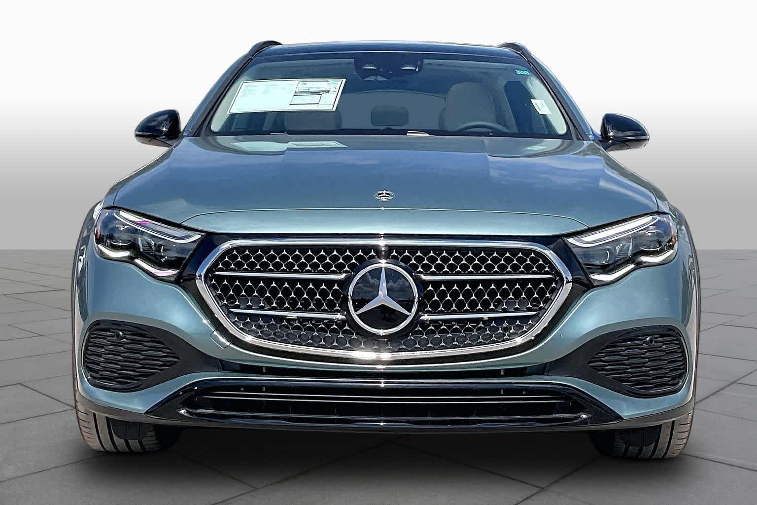 New 2026 Verde Silver Metallic Mercedes-Benz E 450 image 2