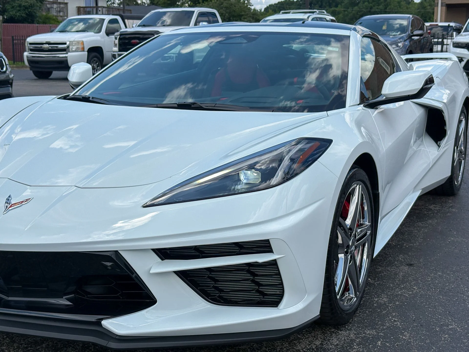 Used 2024 White Chevrolet Stingray image 9