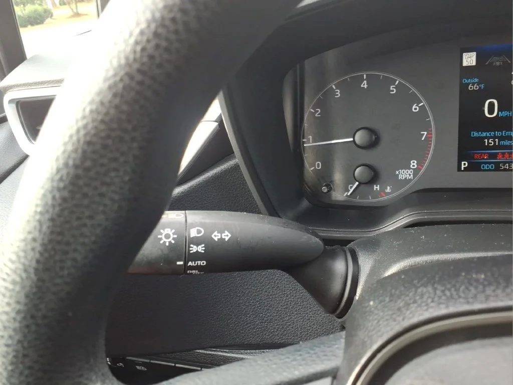 Used 2023  Toyota LE image 22