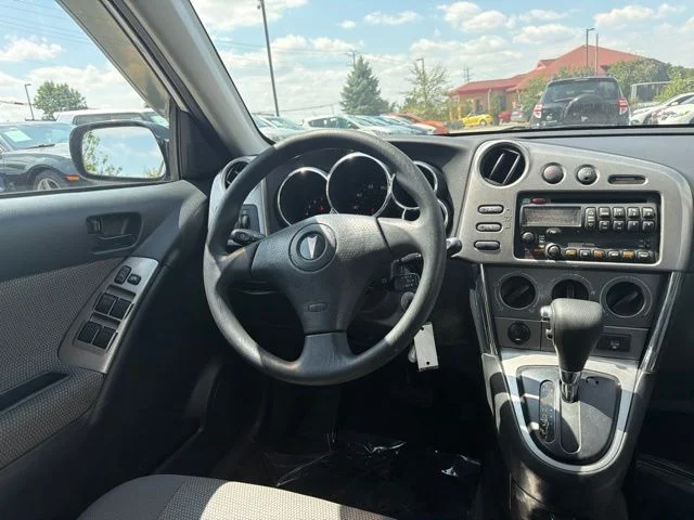 Used 2007 Silver Pontiac Base image 7
