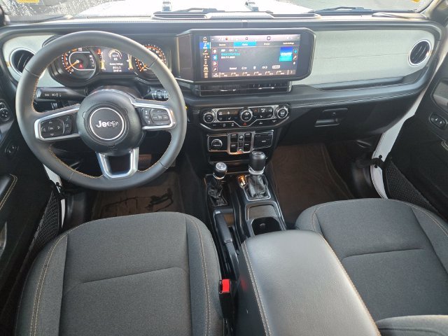 Used 2024 White Jeep Sahara image 9