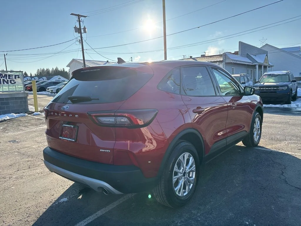 New 2026 Rapid Red Metallic Tinted Clearcoat Ford Active® image 3
