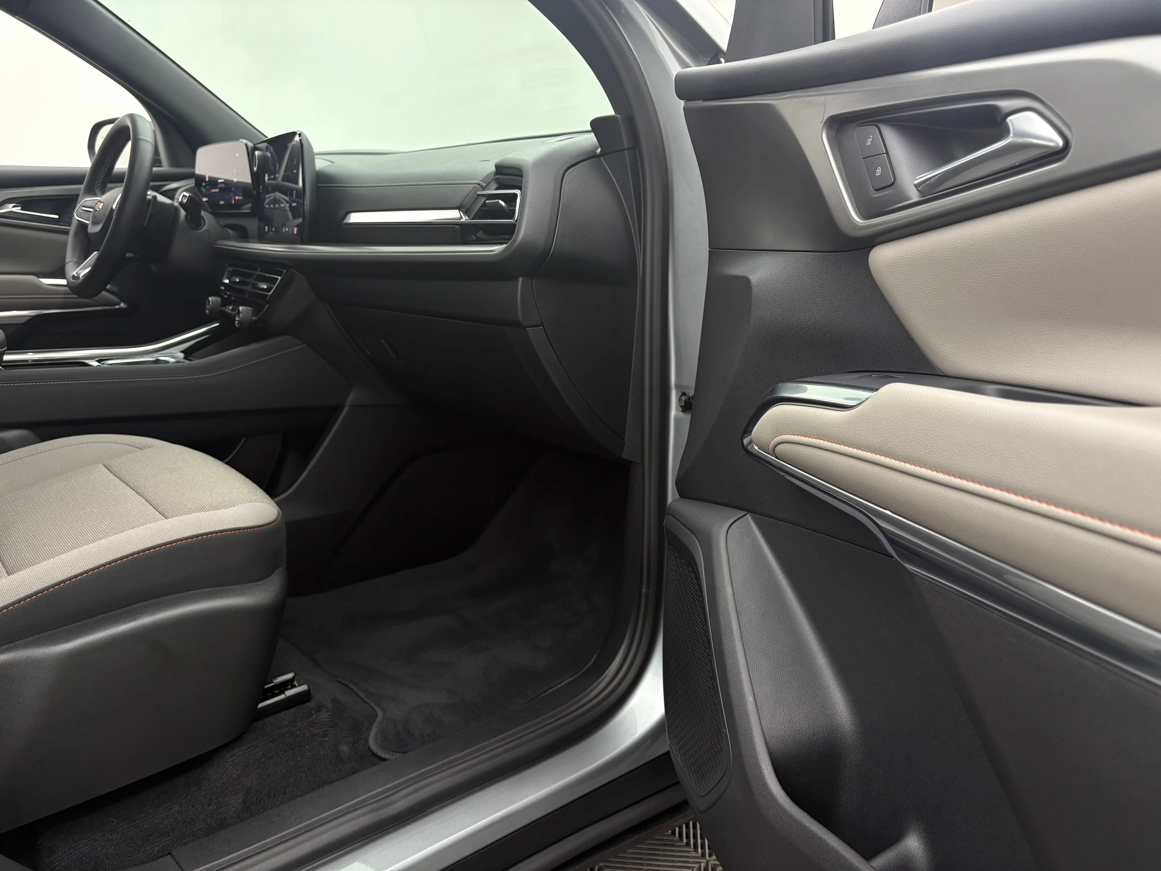 Used 2026 Sterling Gray Metallic Chevrolet LT image 34