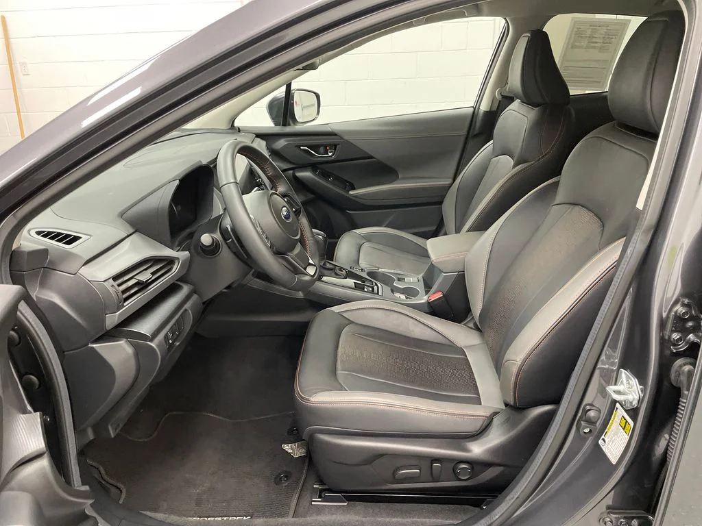Used 2025 Gray Metallic Subaru Limited image 7