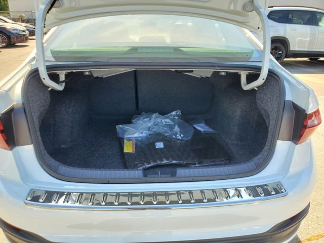 New 2026 White Volkswagen 1.5T S image 9