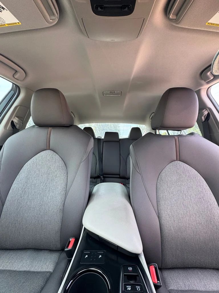 Used 2019 Midnight Black Metallic Toyota LE image 21