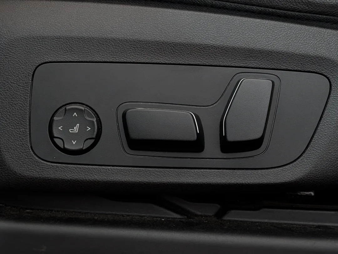 Used 2024 Black BMW xDrive30i - - Turbo I-4 - AWD - Sport Seats - Digital Cluster - Apple CarPlay & More! image 14