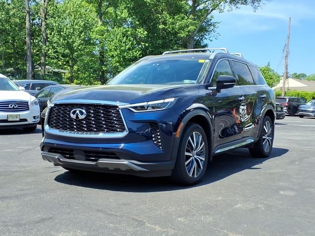 Used 2023 Blue INFINITI Sensory image 2