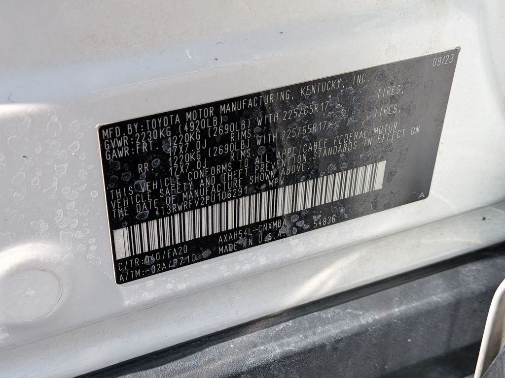 Used 2023 White Toyota XLE image 31
