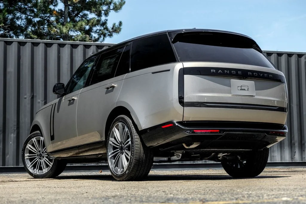 New 2026 Batumi Gold Land Rover SE image 2