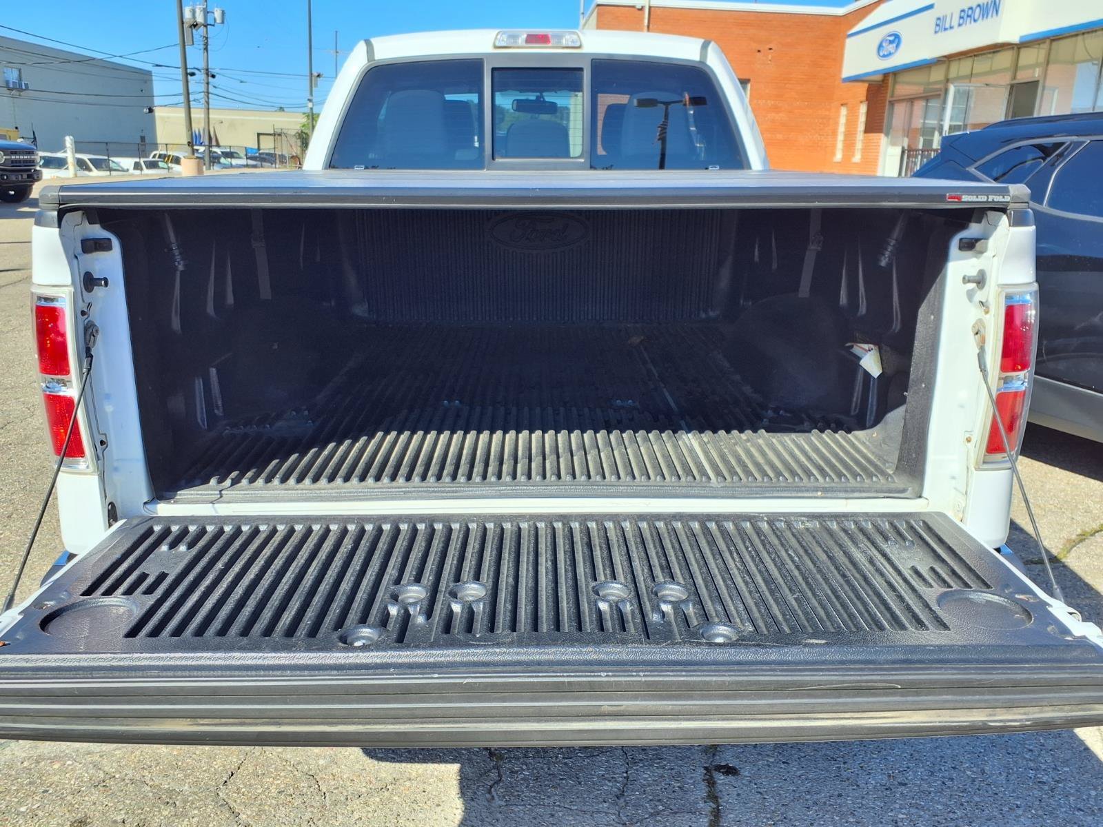 Used 2012 Oxford White Ford XL image 19