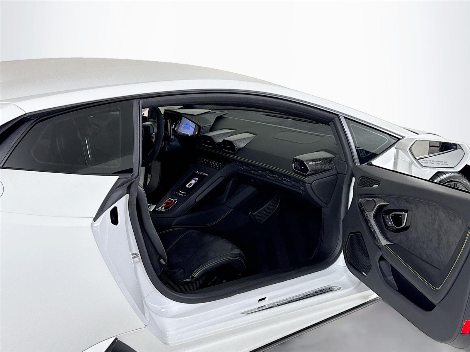 Used 2022 Bianco Canopus Lamborghini  image 29