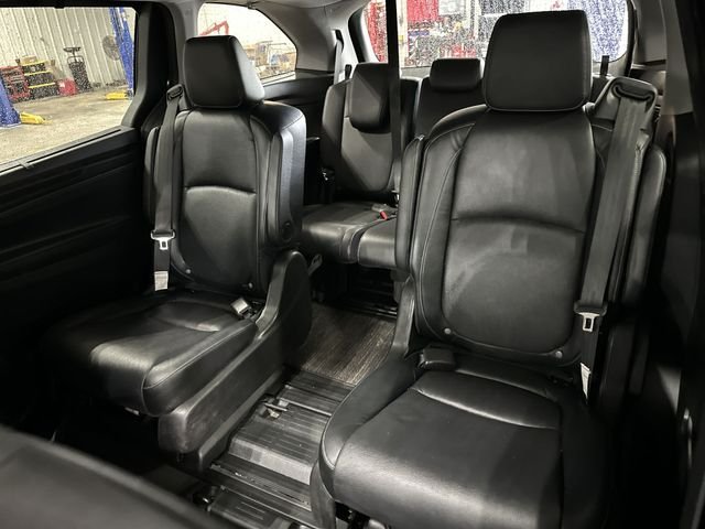 Used 2024 Crystal Black Pearl Honda Touring image 29