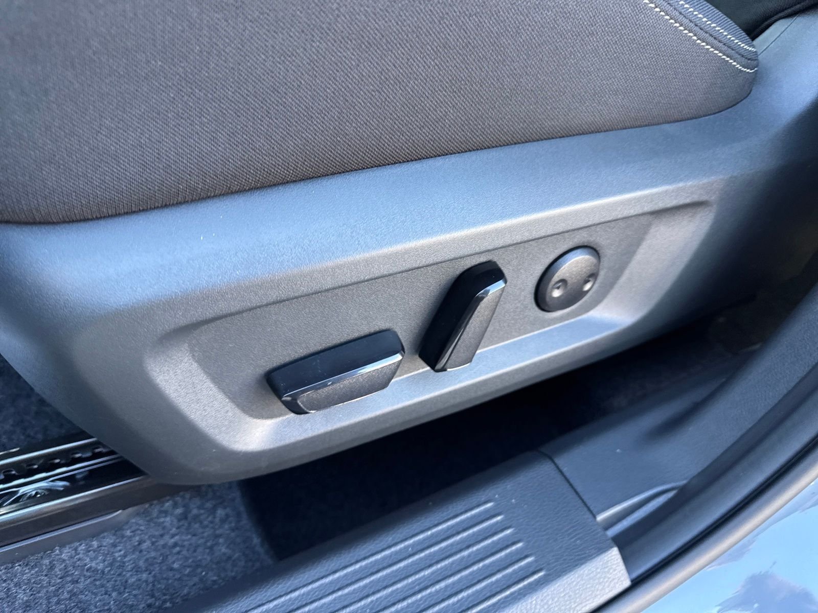 New 2026 Nissan Rogue SV 4D Sport Utility