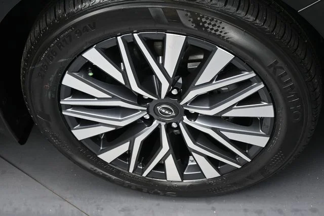 New 2026 Black Nissan 2.5 SV image 28