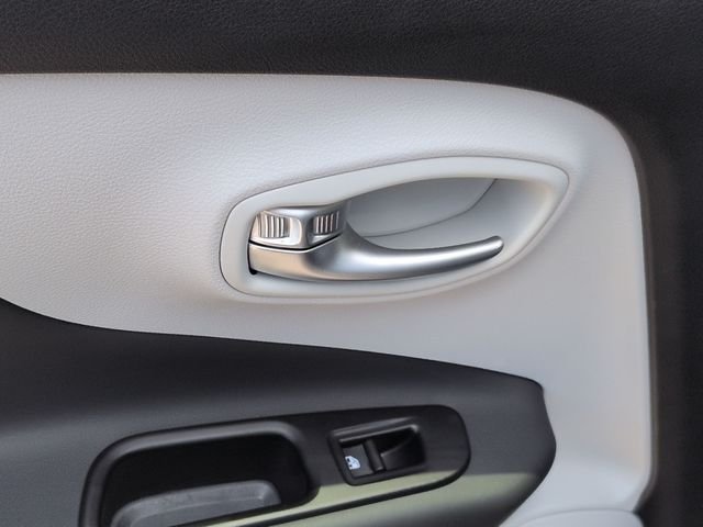 Used 2022 Gray Jeep Limited image 27