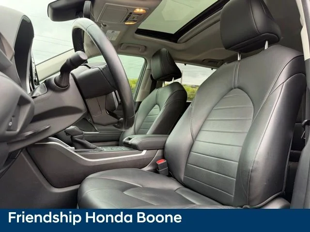 Used 2020 Silver Toyota XLE image 19