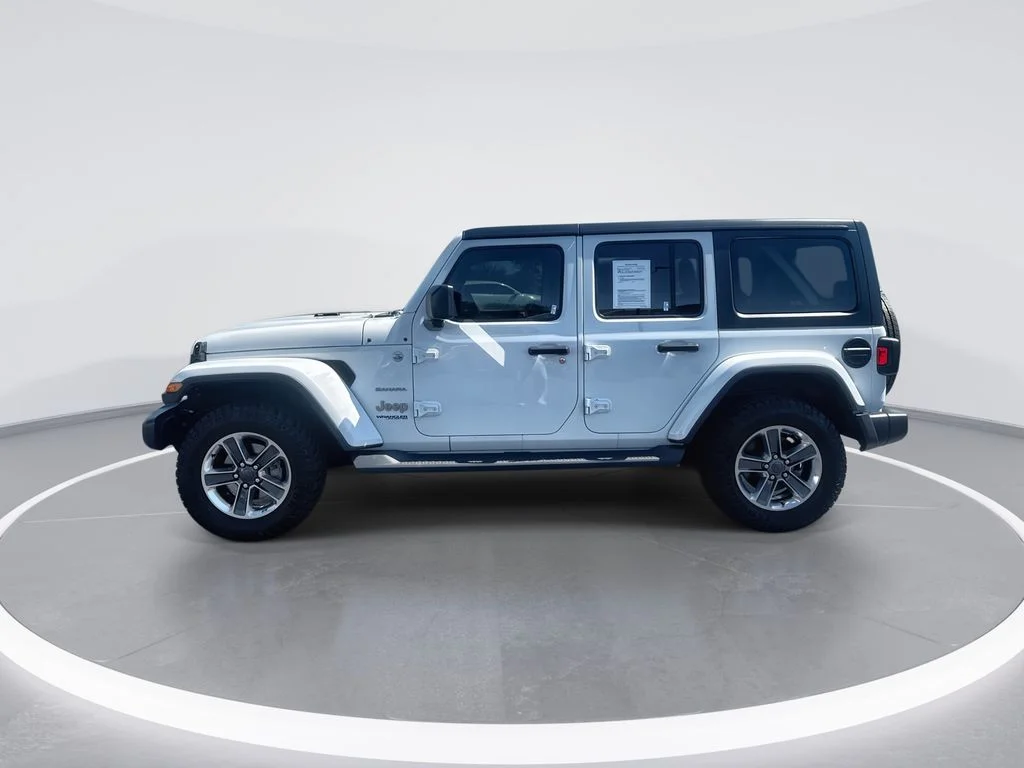 Used 2020 White Jeep Unlimited Sahara image 5