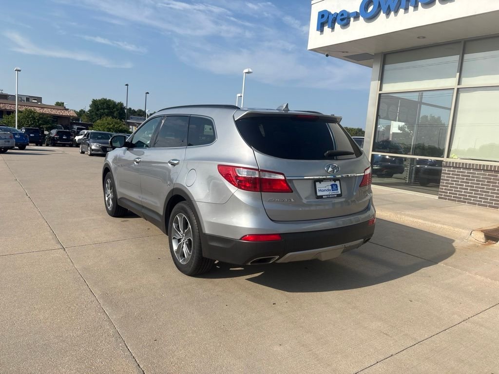 Used 2016 Iron Frost Hyundai SE image 7