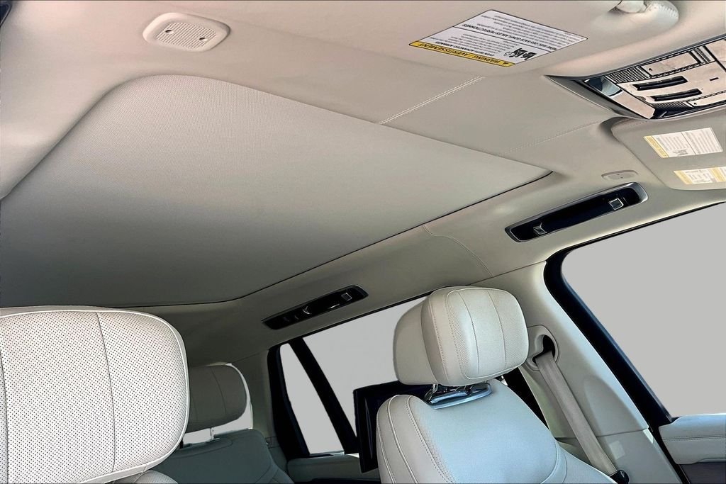 Certified Used 2024 Ostuni Pearl White Metallic Land Rover Autobiography image 16