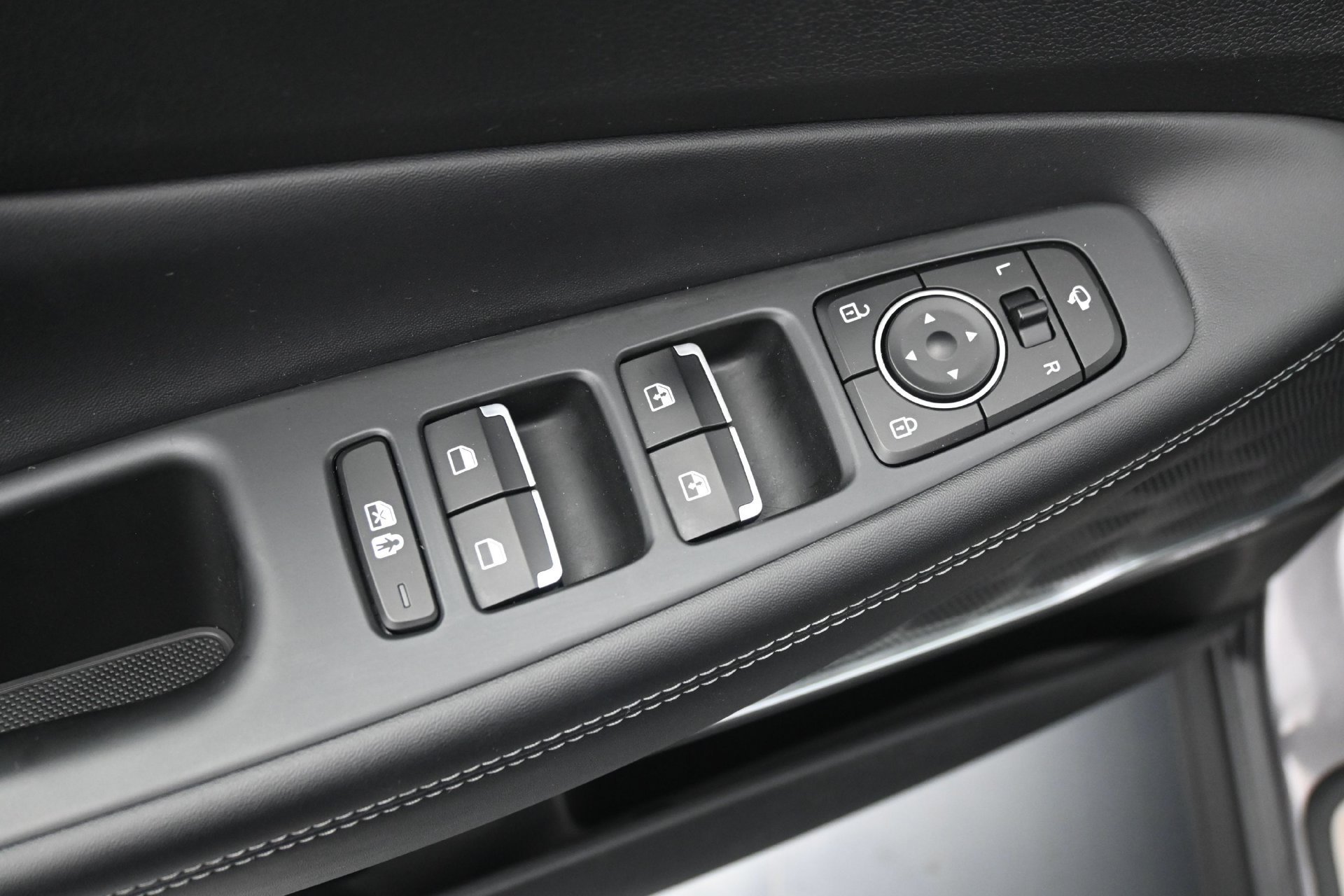 Used 2022 Portofino Gray Hyundai Limited AWD image 19