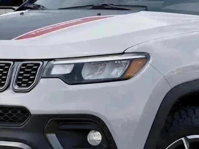 New 2026 Bright White Clear-Coat Exterior Paint Jeep Trailhawk image 36