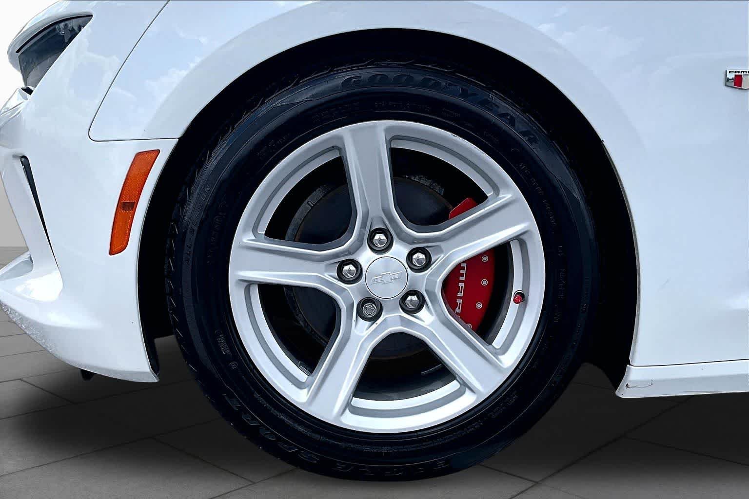 Used 2016 Summit White Chevrolet 1LT image 11