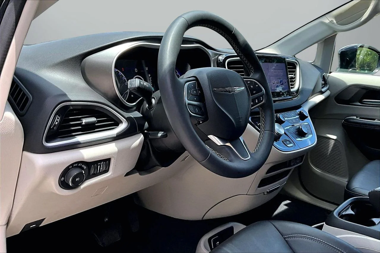 Certified Used 2024 Black Chrysler Touring L image 18