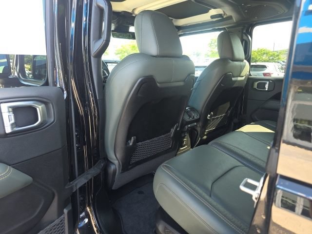 Used 2024 Black Clearcoat Jeep High Altitude image 29
