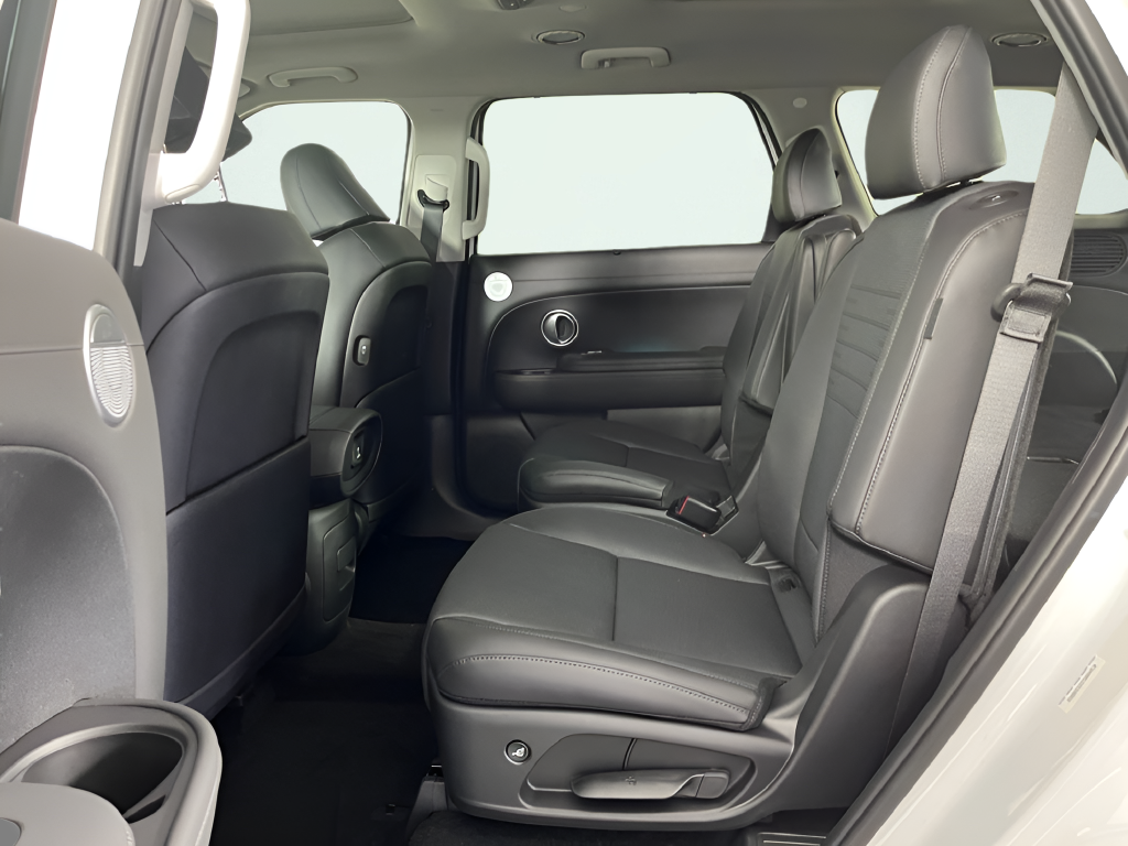 2026 Hyundai Palisade Limited - Photo 10