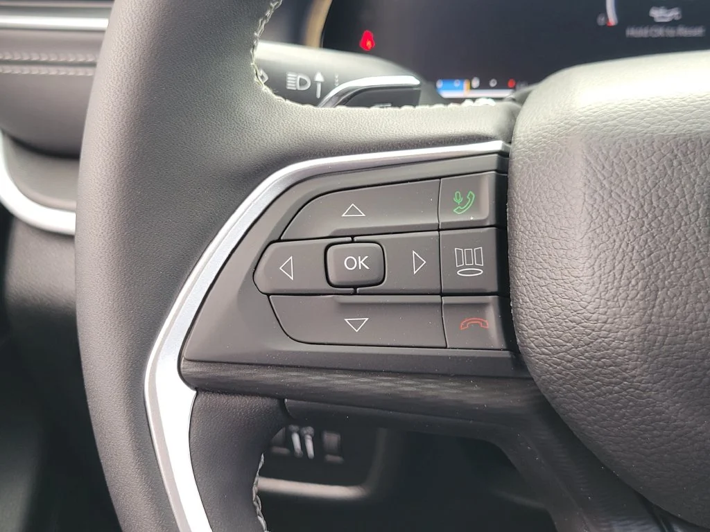 2027 Jeep Grand Cherokee photo 5