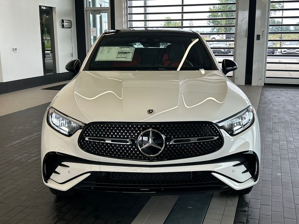 New 2027 Polar White Mercedes-Benz GLC 300 image 3