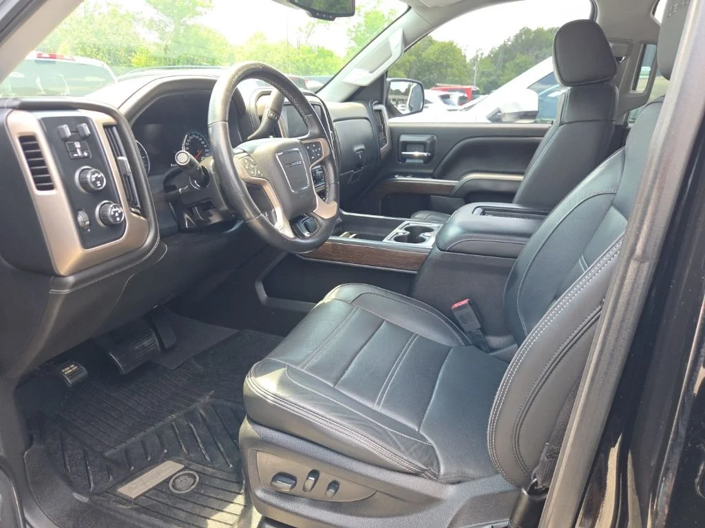 Used 2018 Black GMC Denali image 3
