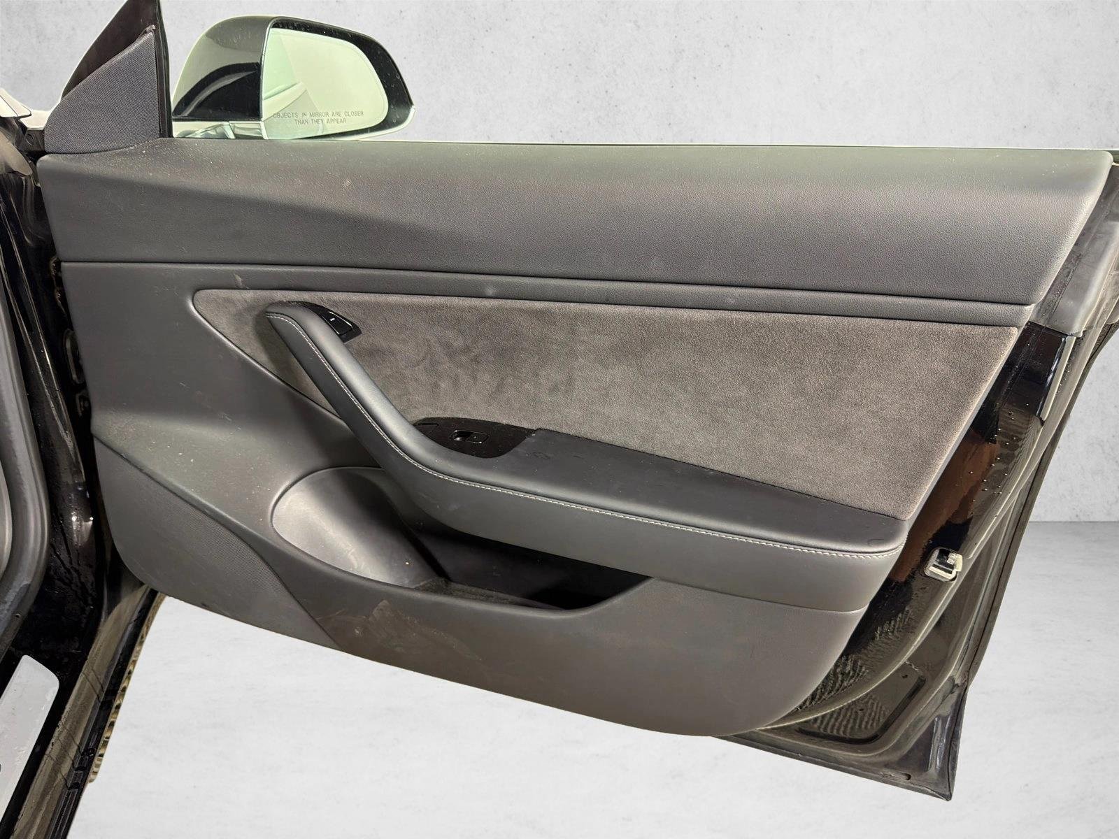 Used 2018 Black Tesla Long Range Battery image 16