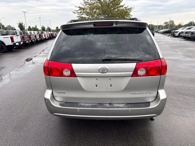 Used 2008 Silver Shadow Pearl Toyota XLE image 5