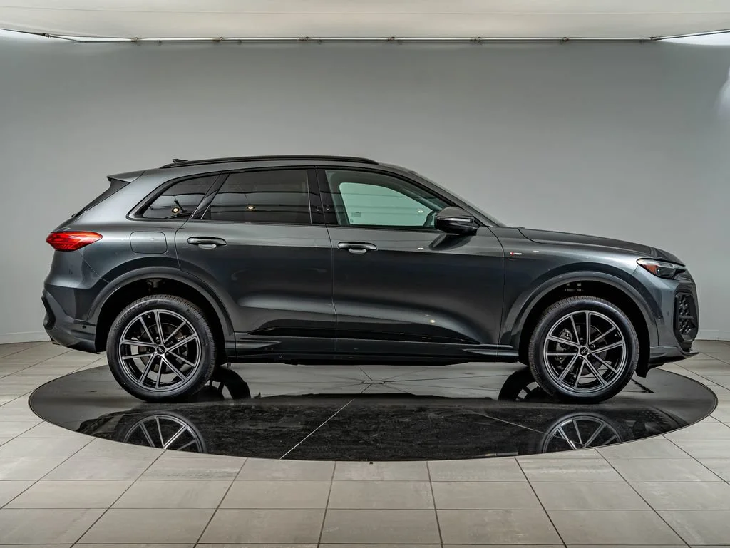 New 2026 Daytona Gray Metallic Audi 2.0T Premium Plus image 4