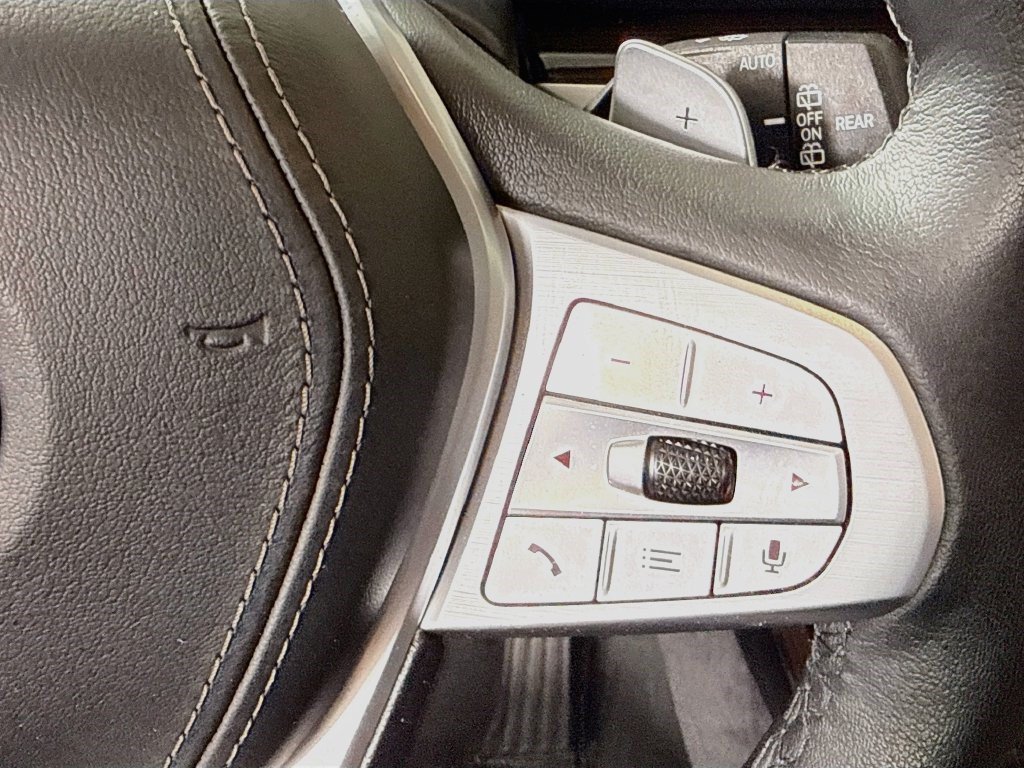 Used 2026 Skyscraper Gray Metallic BMW xDrive40i image 11